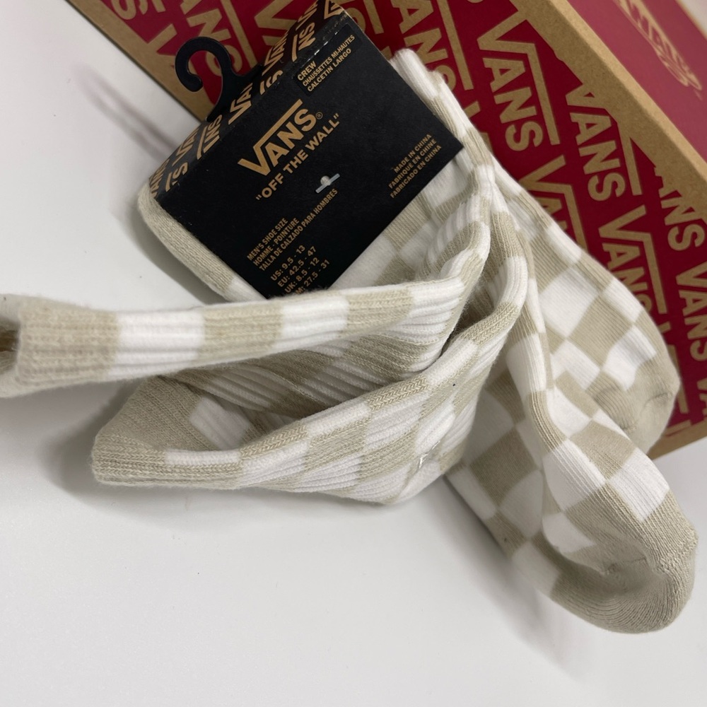 Vans Men's Checkered Socks - White and Tan Vans Checkerboard Crew Socks (1 pair) - Picture 5 of 16